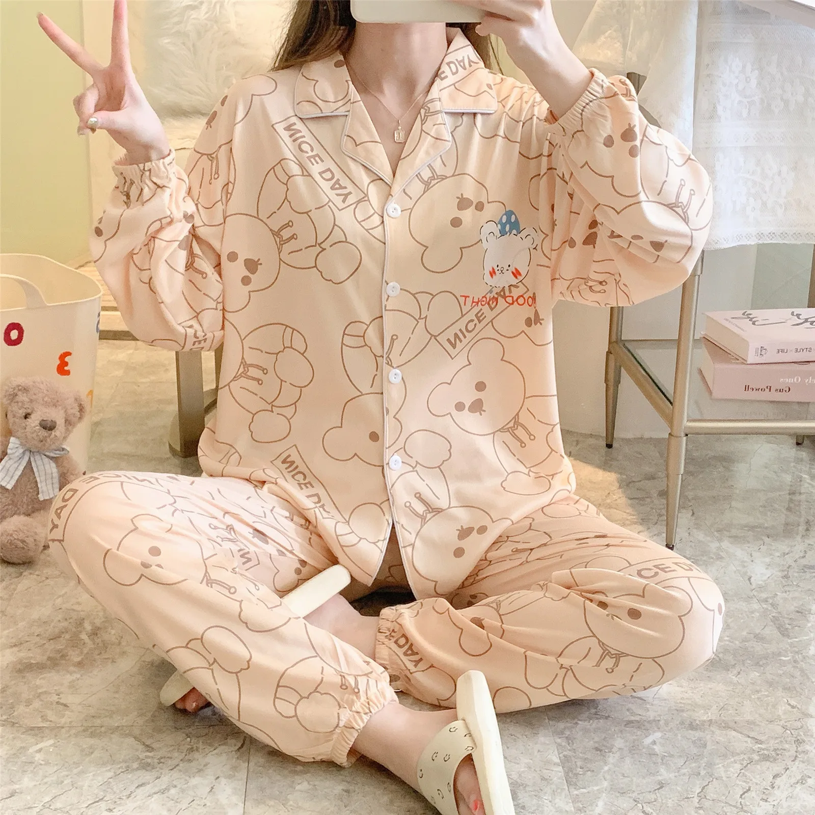 Hot selling Amazon Supplier ladies cartoon print milk silk whole pajamas long sleeve sleepwear women two piece sets
