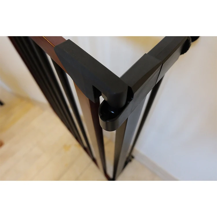 High quality one-handed use wooden metal baby barrier child safety gate stair baby gate metal