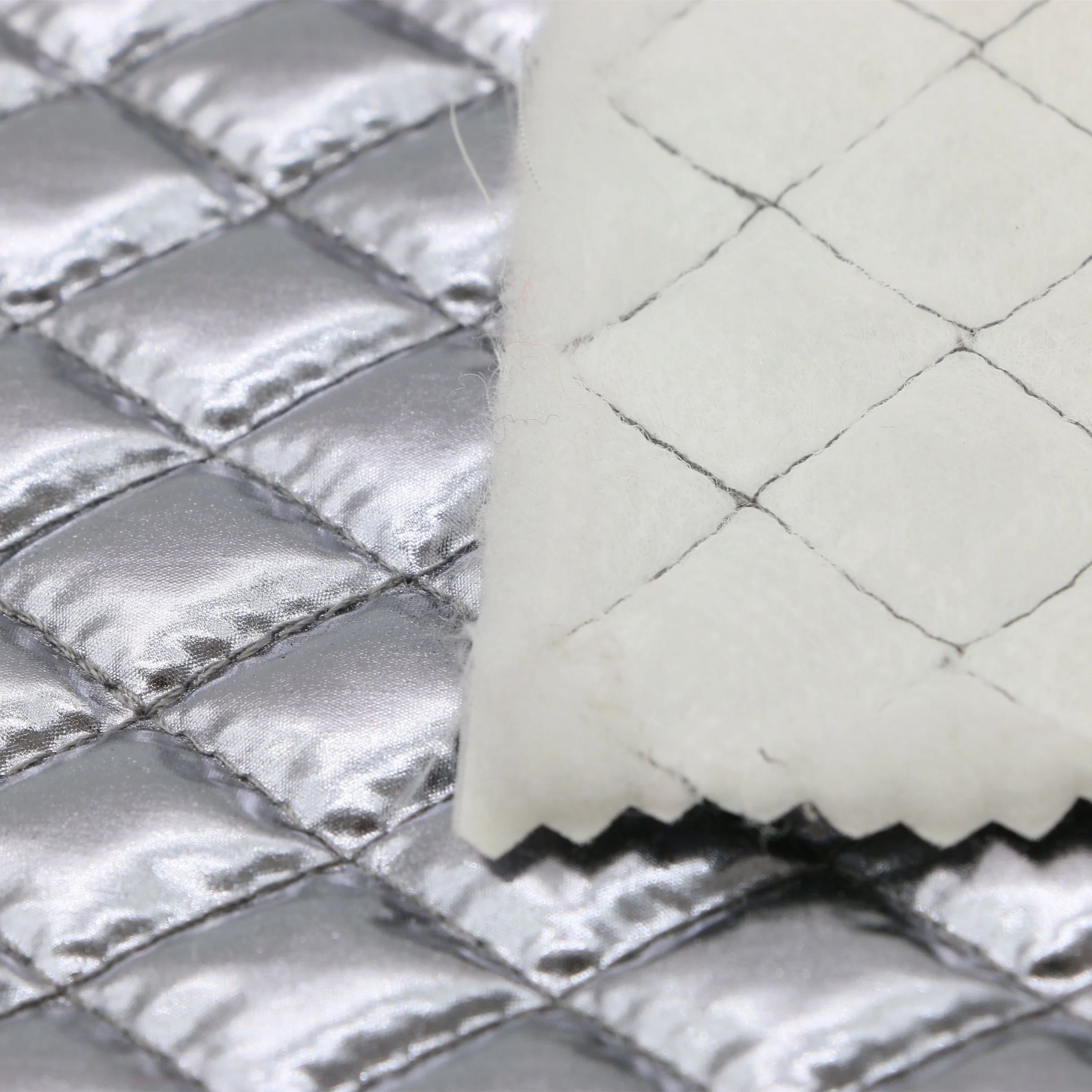 High Quality Waterproof 300T 100% Polyester Taffeta Silver Bronzed Diamond Quilting fabrics