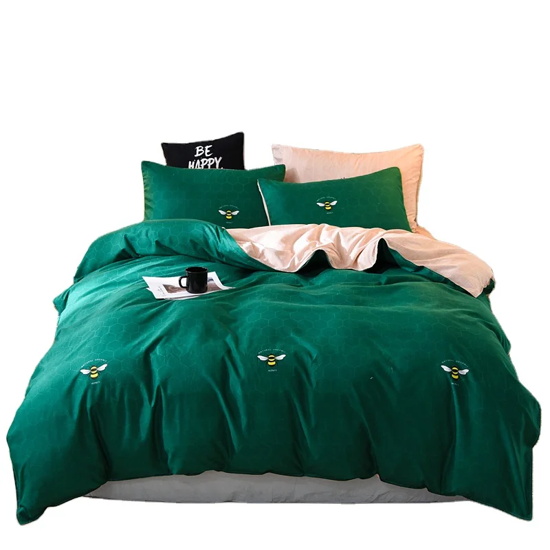 Four season usable 100% polyester microfiber bedding set bed linen set with cute cartoon bee printing
