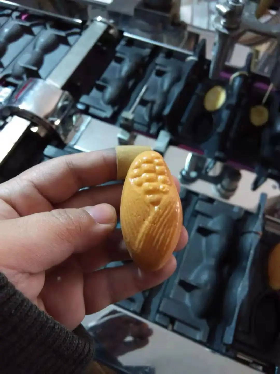 Best Price Automatic Delimanjoo Moshi Manju Fun Fish Cake Making Machine /Manjoo Taiyaki Maker On Sale