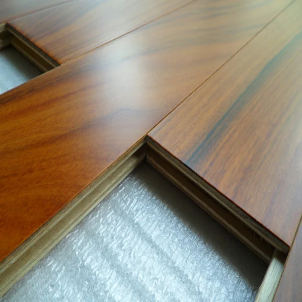 planche espiga aufgearbeitetem Eichespanien tablon herringbone dingenierie timber flooring engineered oak 3mm acoustic underl