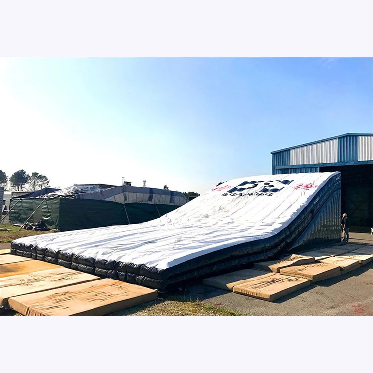 Hot Sale Outdoor Big  Bmx Sport Mountain Bike Freestyle Ski Stunt Airbag Inflatable Air Bag for Snow Skiing