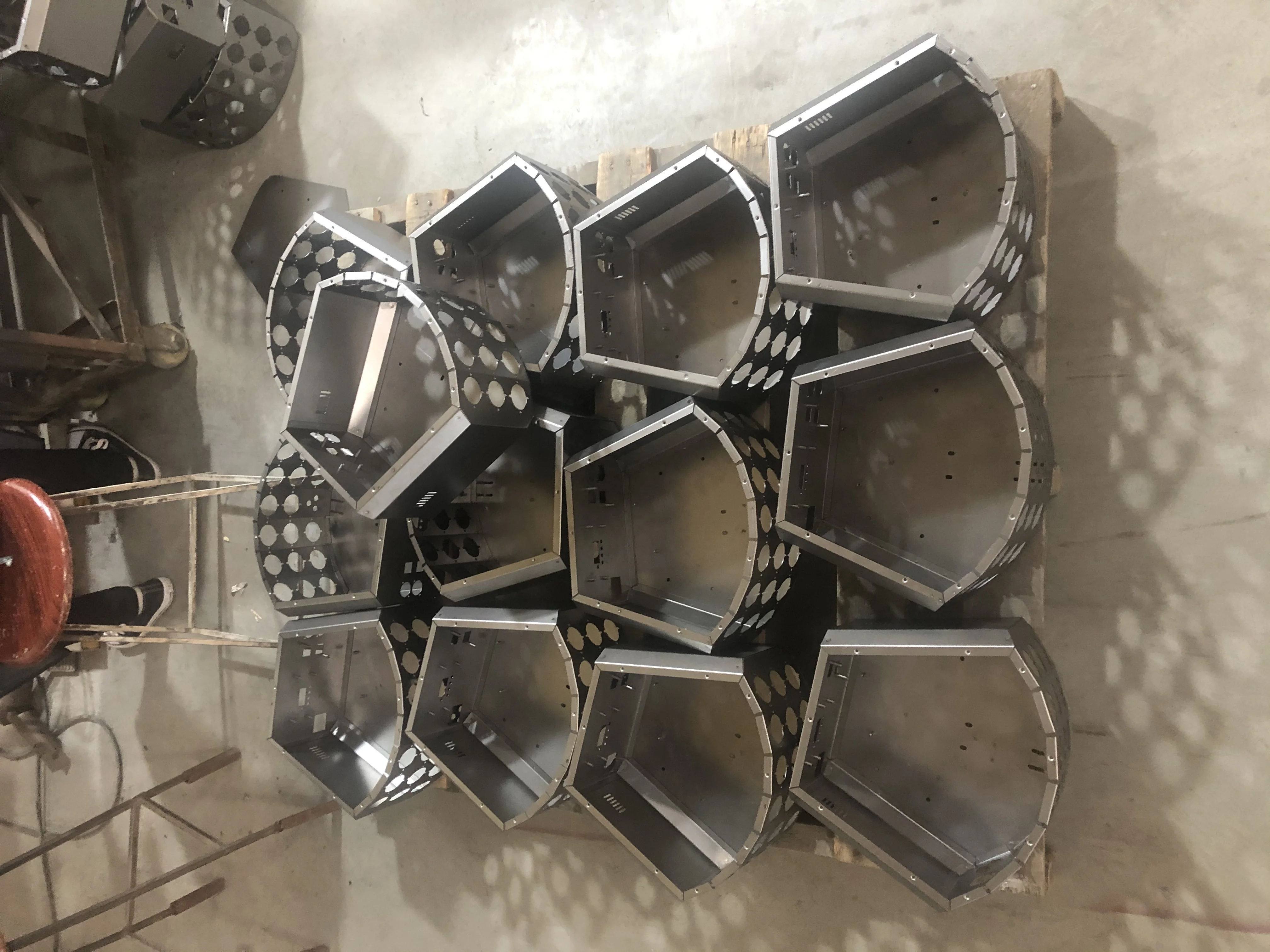 Customized Metal Fabrication Forming Bending Laser Cutting Stamped Welding Processing Metal Parts