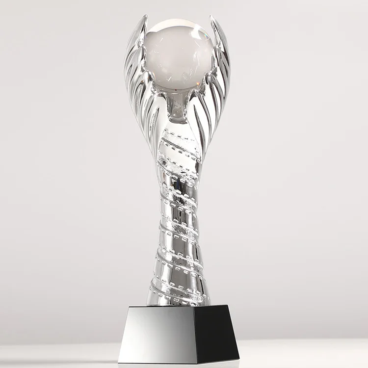 Gold, silver and copper resin trophy customized football and basketball competition group award making flying wings games
