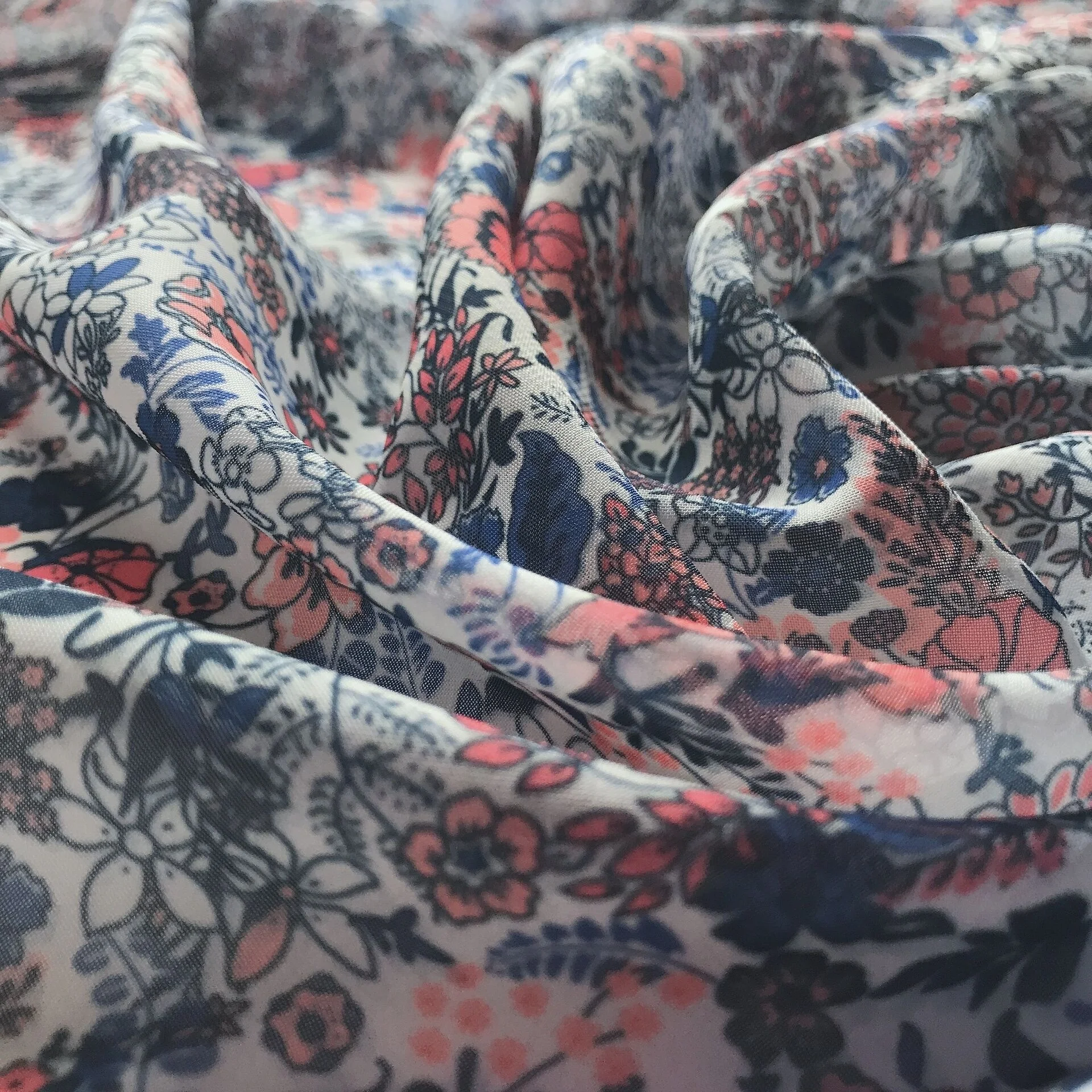 100% полиэстер 100 D, шифоновая простая ткань с цифровым цветочным принтом для женских юбки