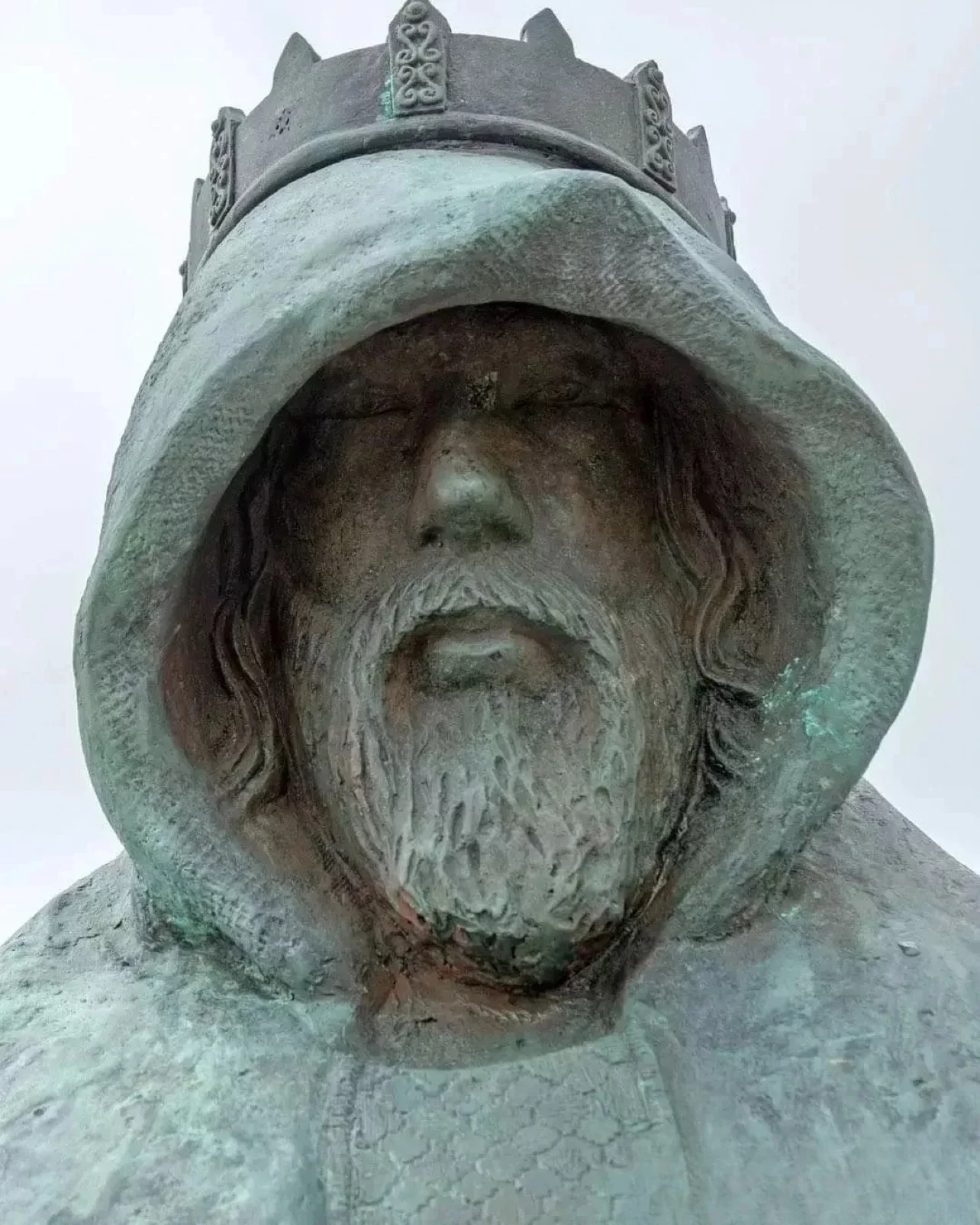 Public Space Sculpture Bronze Antique Middle Ages Standing Old Man Warrior Statue with Sword