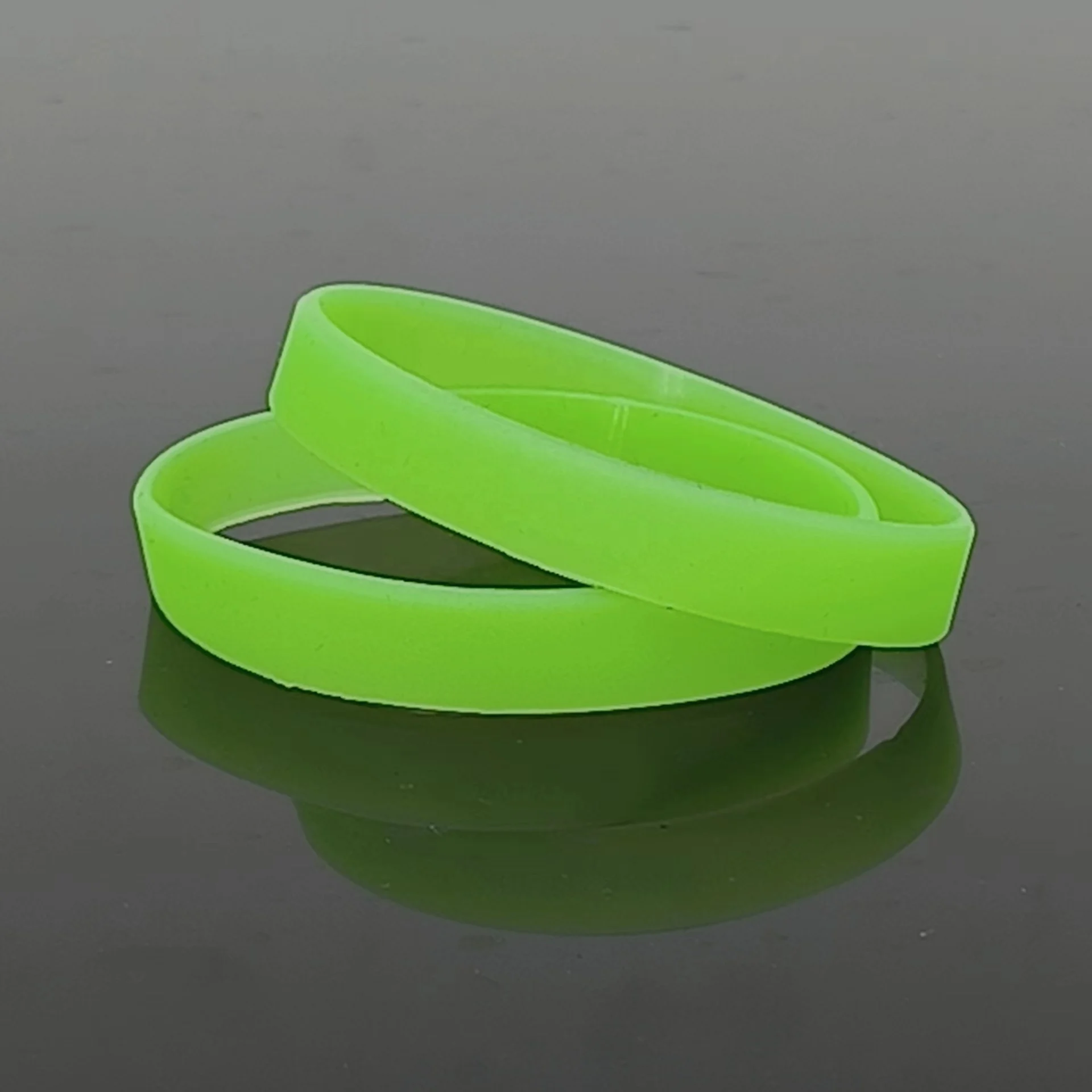 6PCS Rubber Silicone Bracelets Solid Color Silicone Colored Wristbands Bulk Colored Rubber Silicone Bracelets