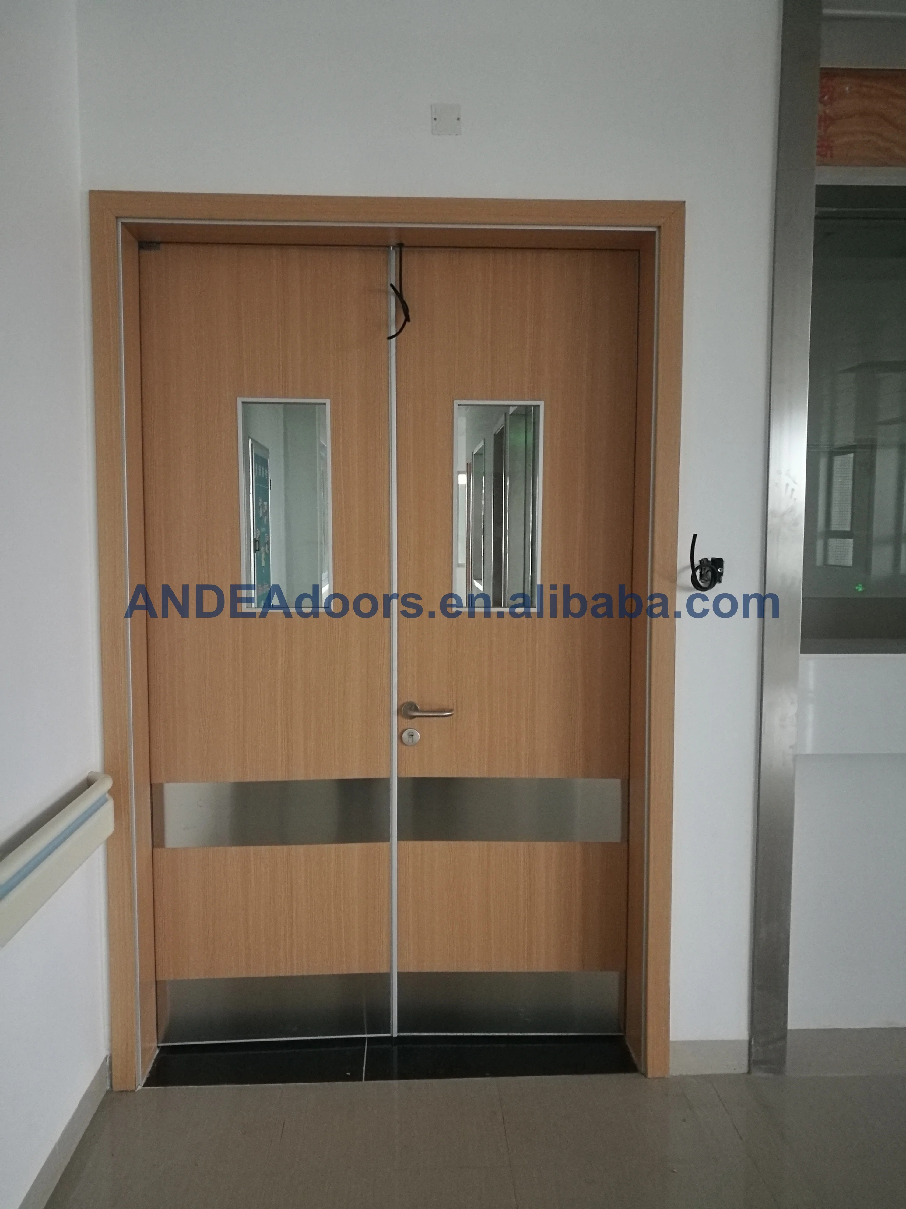 Guangzhou hospital laminated HPL flush doors airtight