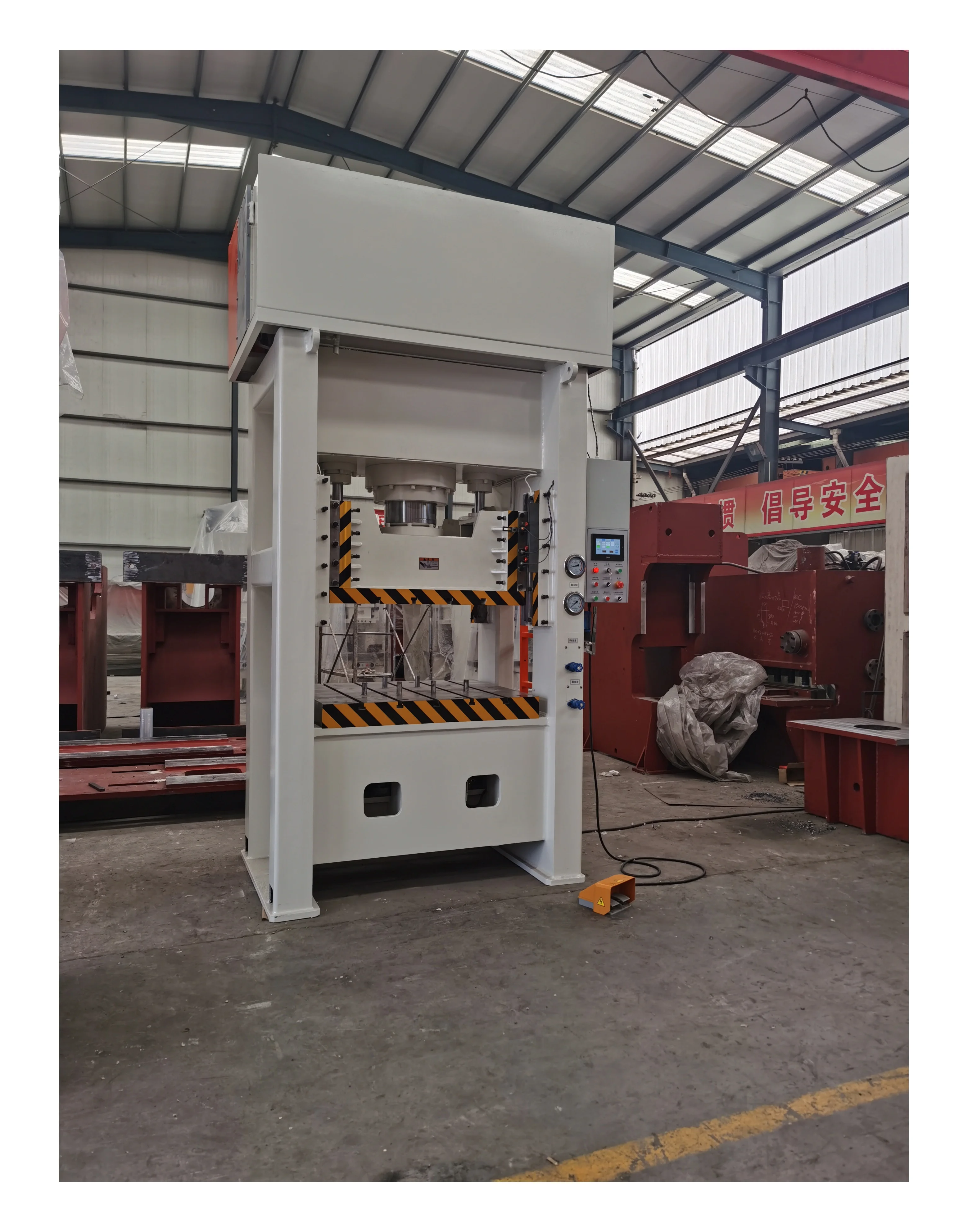 200 ton hydraulic press brake punching  H frame machine bigger worktable Eject cushion fast cylinder
