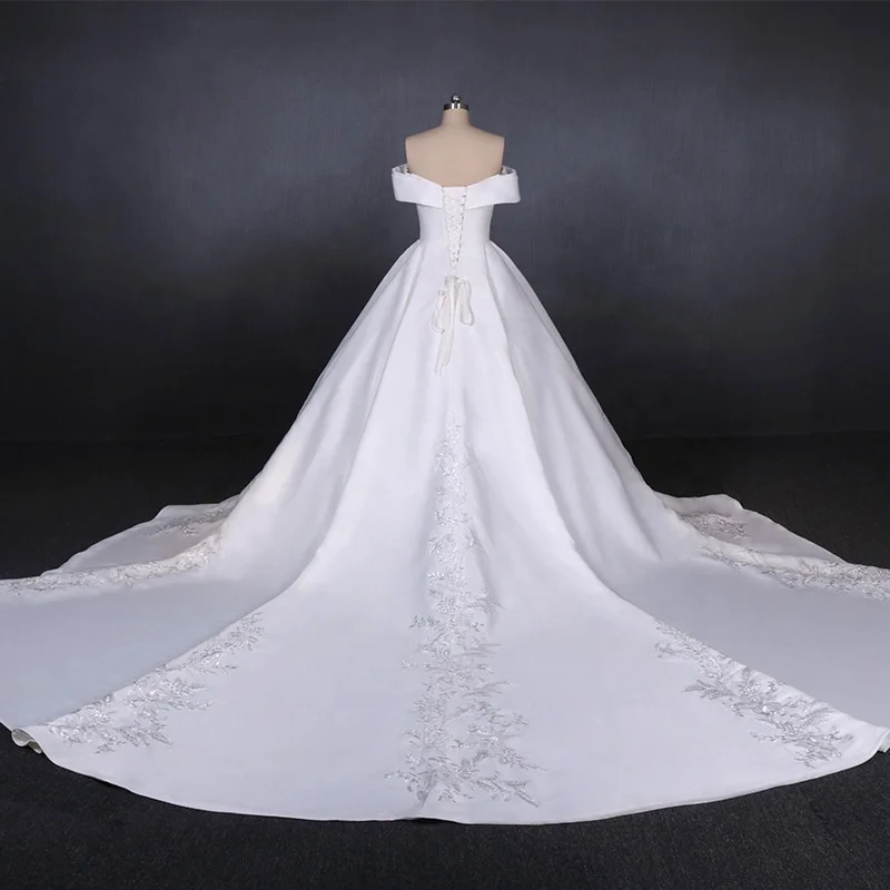 New White Simple French Satin Wedding Dress Bridal Lace Lace-up One-line Shoulder Dress Heben-style satin Wedding Dress