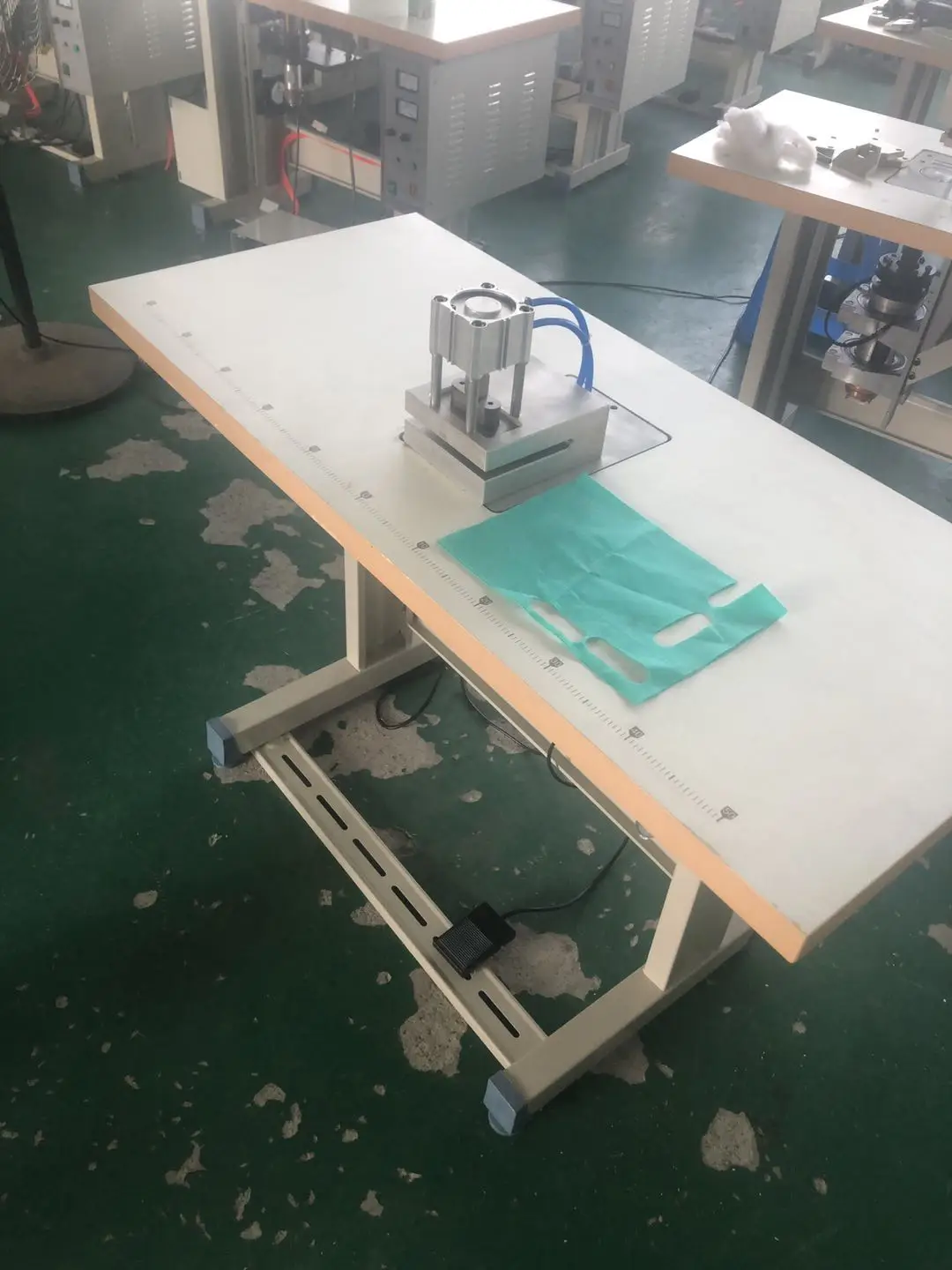 cc-80 cold Punching machine D cuttring machine