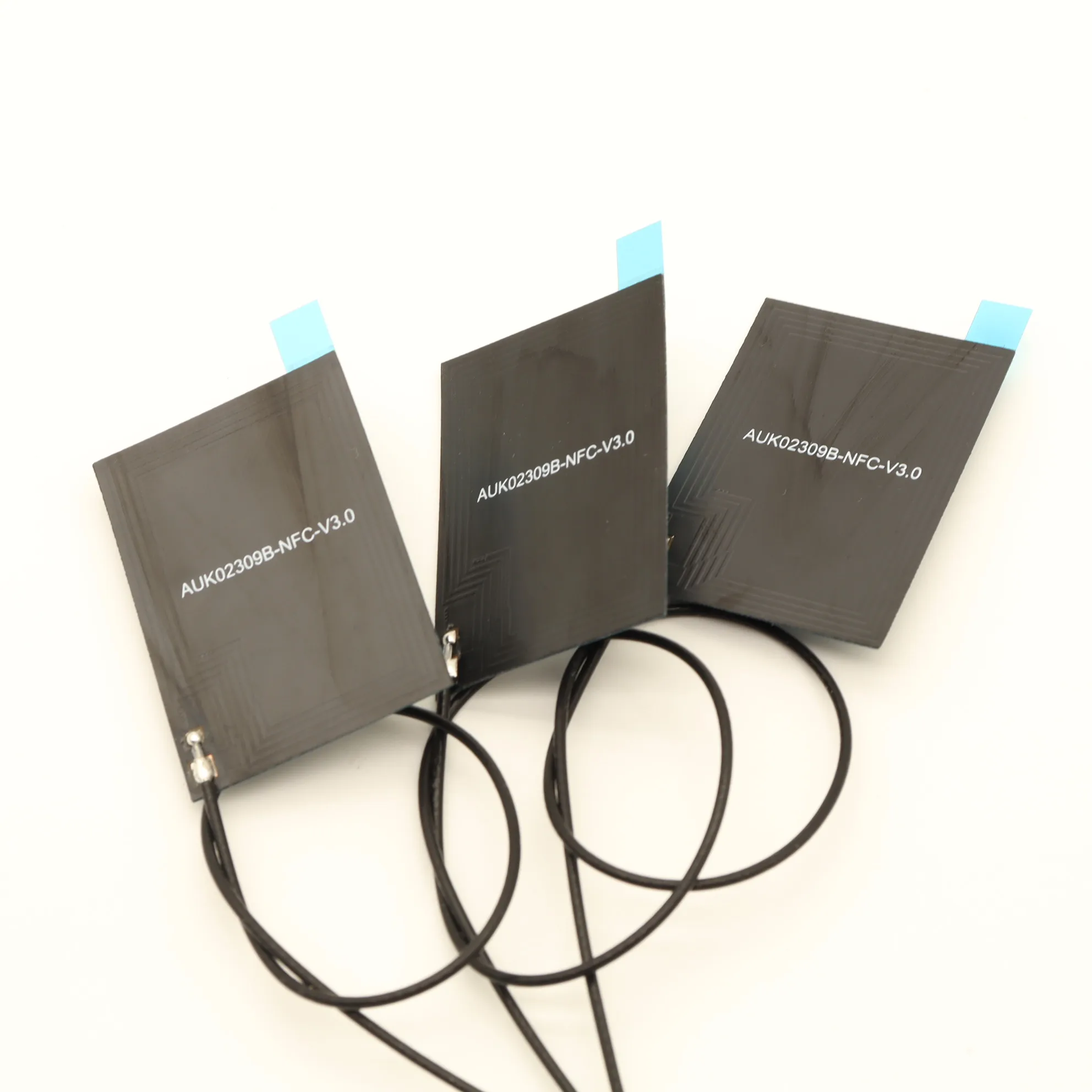 Customized 13.56MHz Antenna 40mm Adhesive Mounting 10cm cable length 3dBi Gain ferrite Internal NFC Antenna