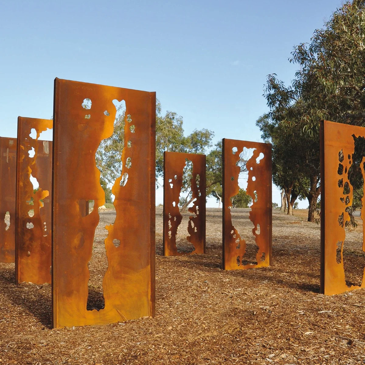 laser cut decorative privacy garden Free standing tree leaf design art pattern corten steel natural rust metal screen