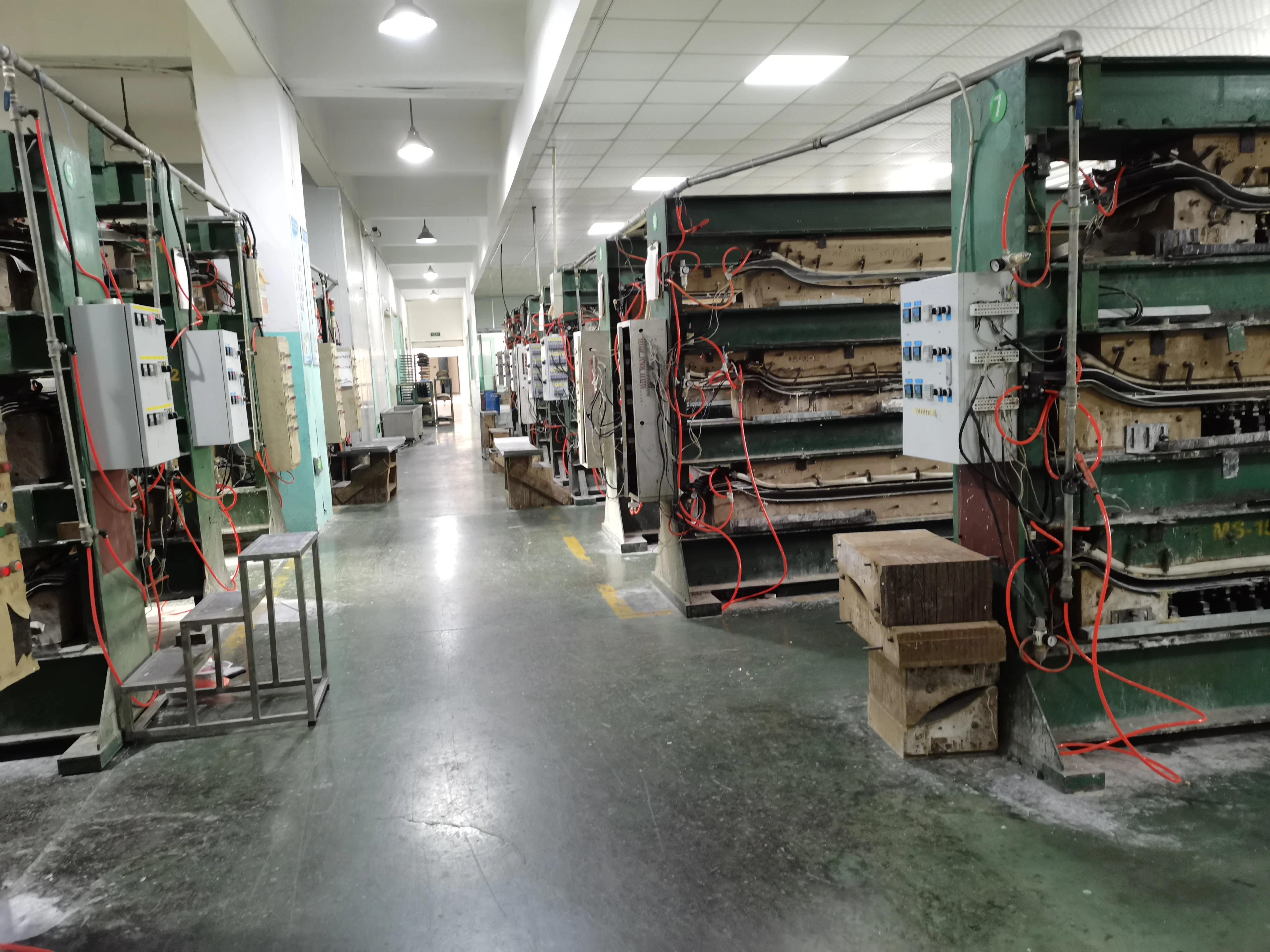 Custom Logo All Mountain Snowboard Sintered Base Poplar Core Snowboard