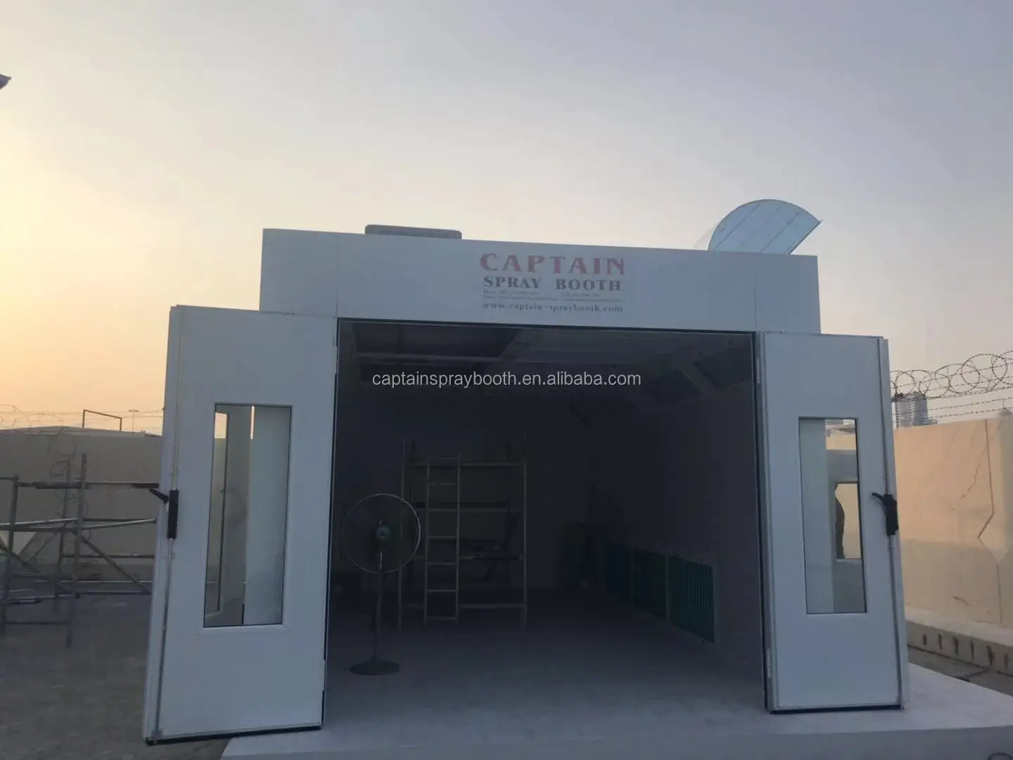 Customers Customized Downdraft Automotive Car Spray Booth for Vehicles With CE