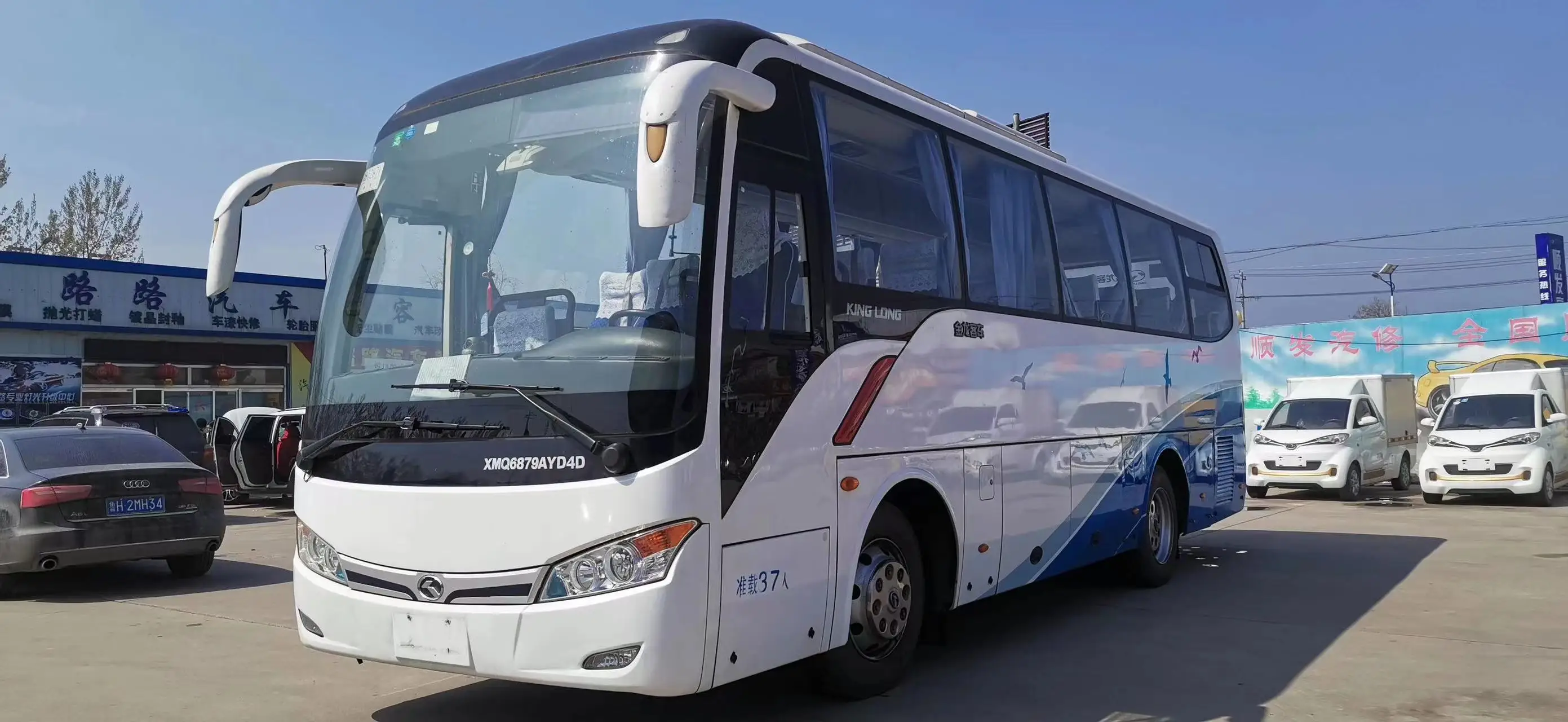 Совершенно новый и бывший в употреблении передний двигатель Kinglong Bus 55 сидений дорожный автобус рулевое управление двигателем RHD LHD