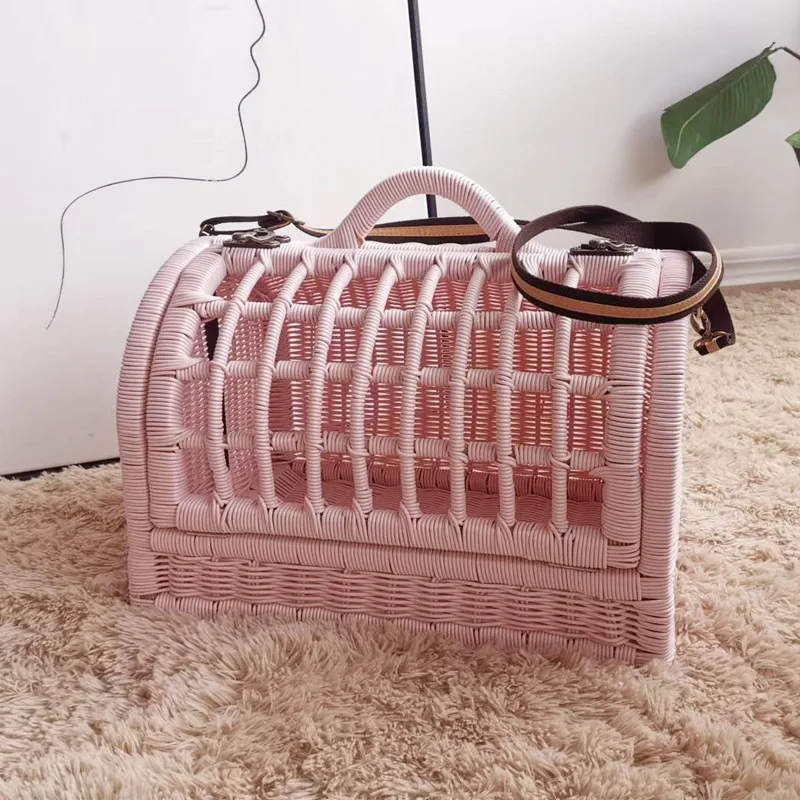 Rattan Weaving Cat Carrying Bag Breathable Large Capacity Cat Bag Pet Carrier Portable Handmade Pet Carrier Bag