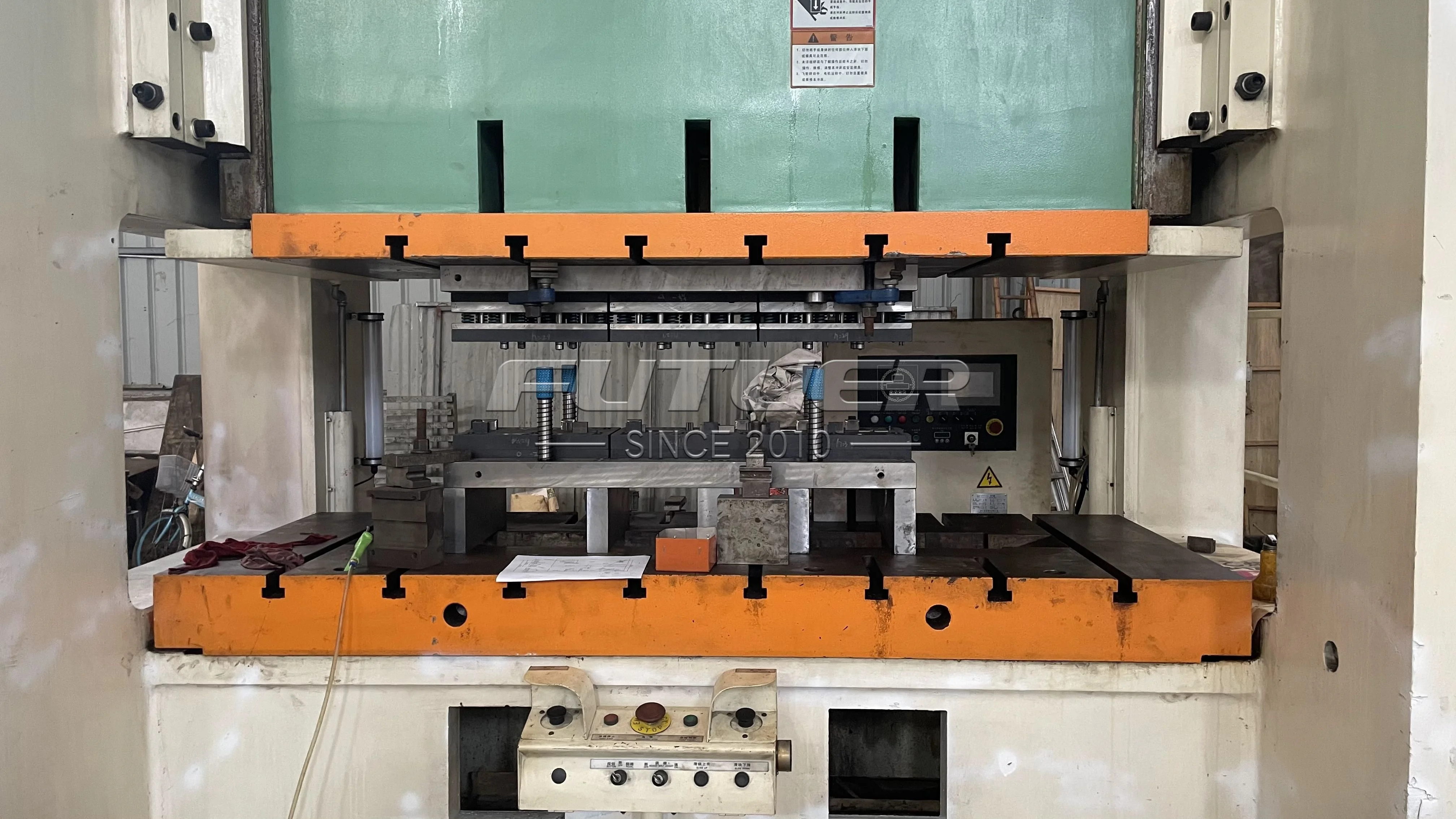 Fixed platform power punch Professional double-point power press  Hinge production line Open double-point power press