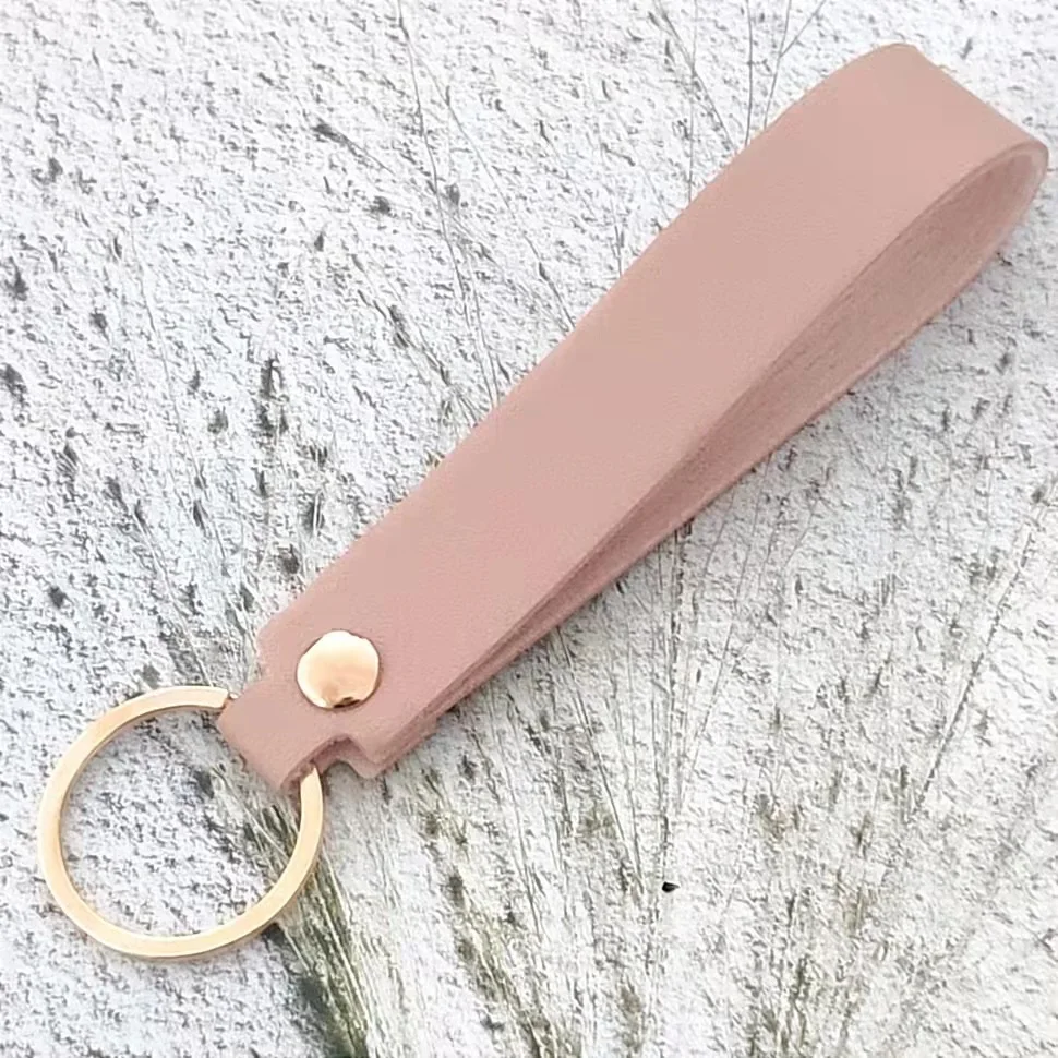 New Leather Keychain Holder Ring Strap Keys For Men Women Custom Logo Promotion Gift Leather Key Chains Key Rings Charms