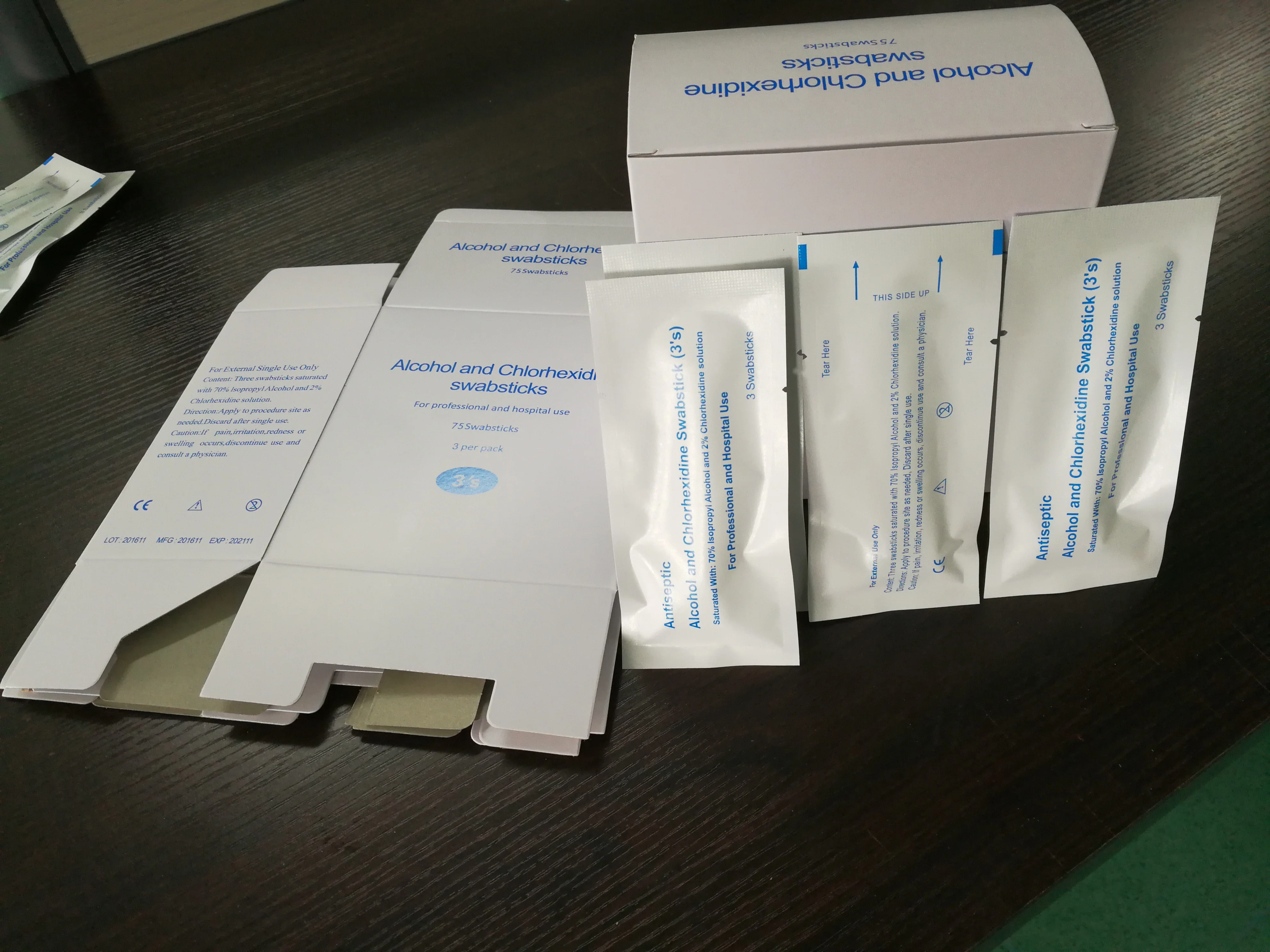 Chlorhexidine swabstick   Alcohol swabstick  70% isopropyl alcohol +2%chlorhexidine swabsticks