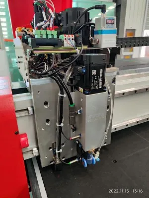 Flat glass CNC cutting table with smart loading hand separation machine processing equipment