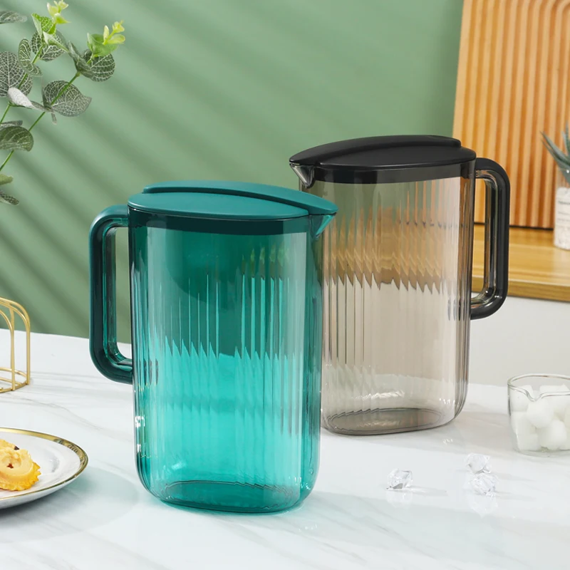 Portable Plastic Water Jug 2 L Beer party Kettle With Lid and Handle Tea Water Bottle