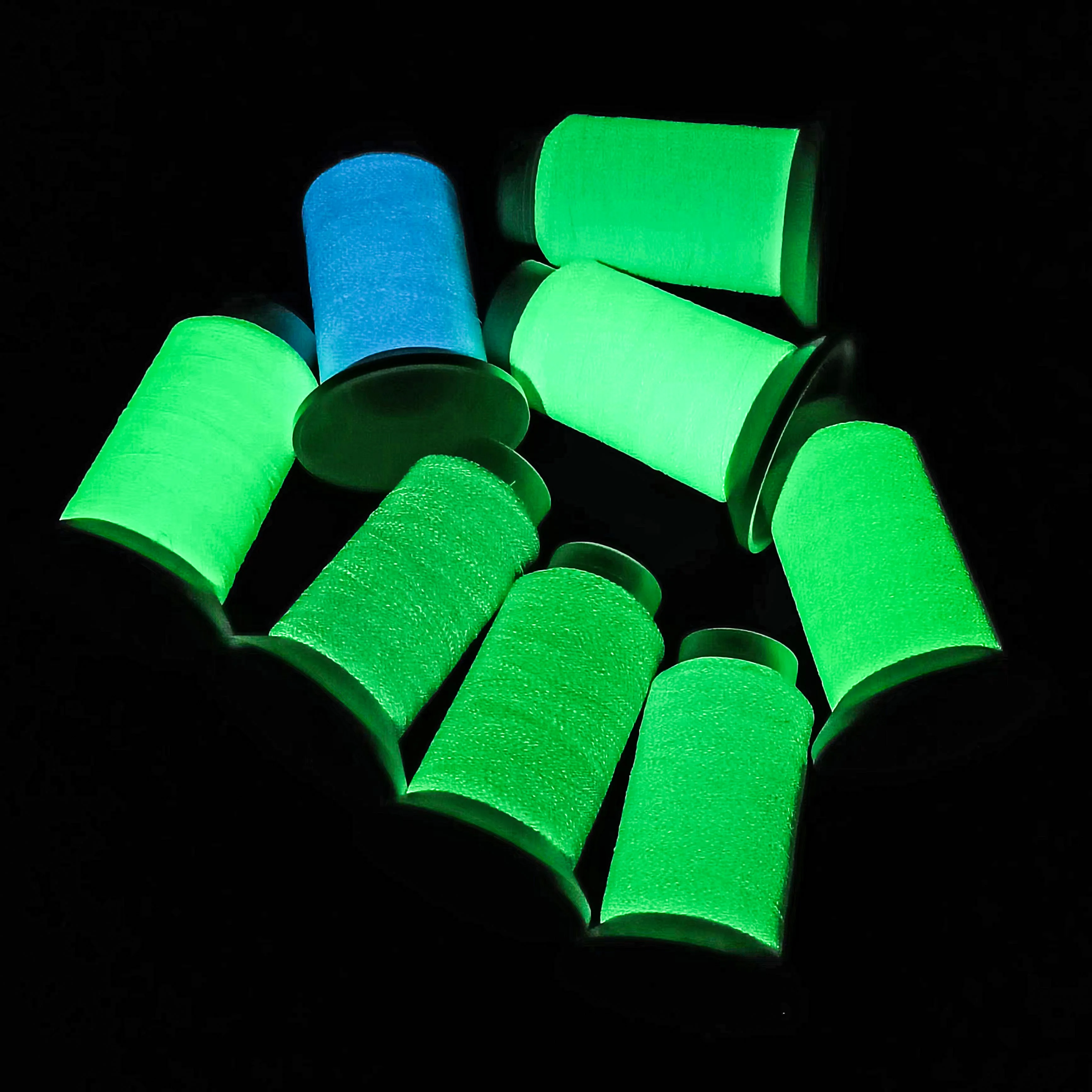 Wholesale Customised High Quality luminous thread Yarn color polyester glow in the dark embroidery thread Yarn