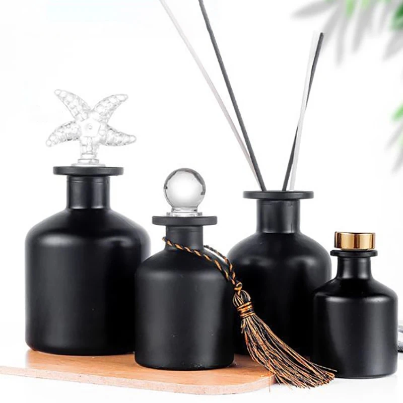 High Quality 100Ml 150Ml 200Ml Essential Oil Aromatherapy Aroma Diffuser Bottle Empty Black Glass Reed Perfume Diffuser Bottle