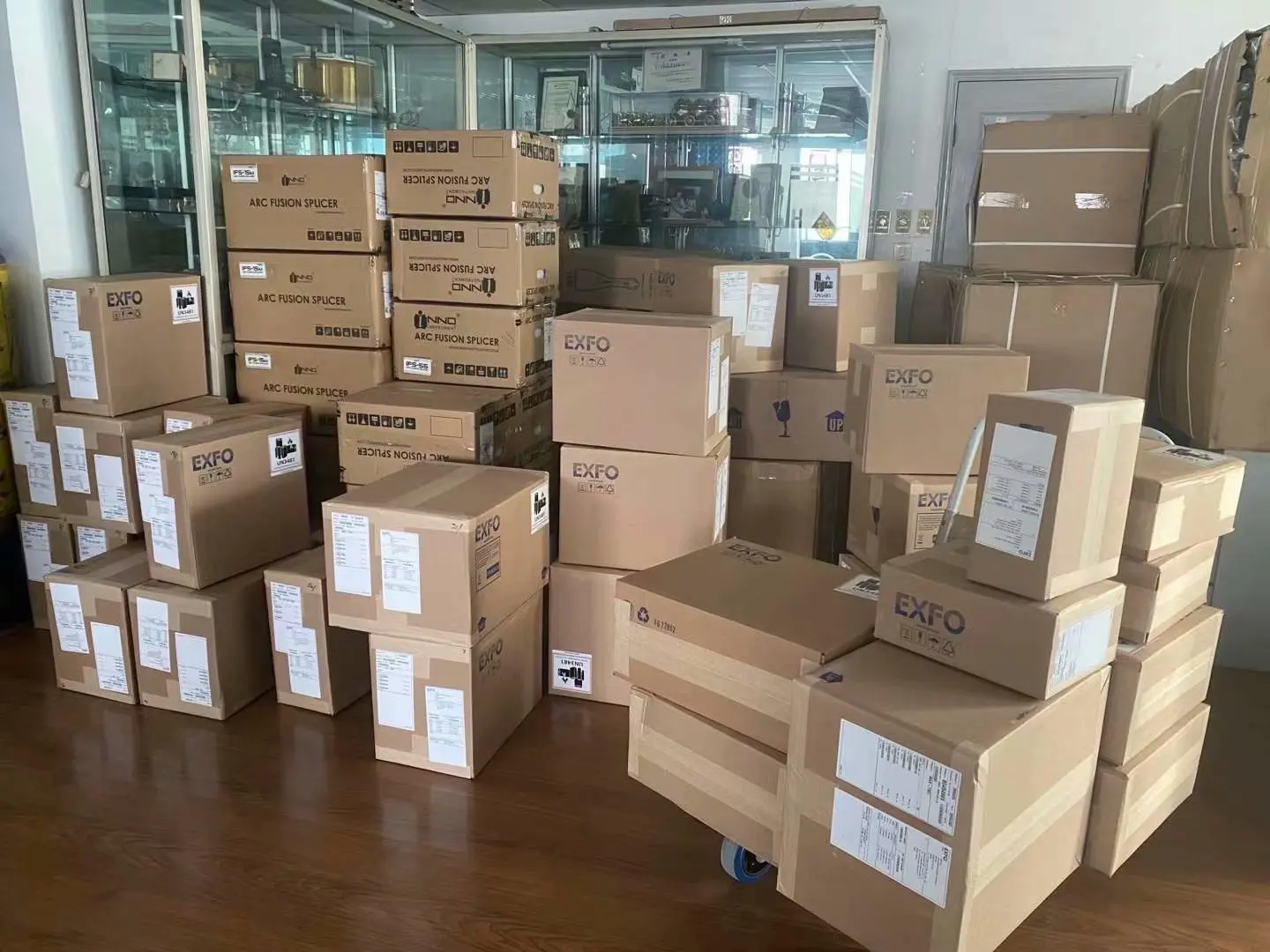 Оптический измеритель коэффициента отражения методом временных интервалов EXFO otdr FTB1 V2 720c модульный 1310/1550nm EXFO OTDR испытания волокна otdr