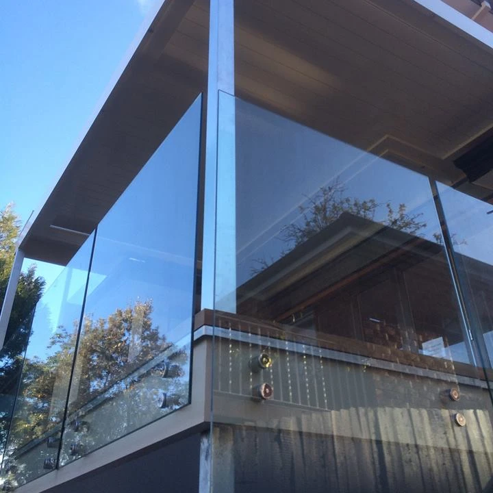 Guard Rail Standoffs Hot Sales Gelnder Balkon Design Glass Glass Handrail Stainless Steel/carbon Steel Tempered Glass Modern DBM