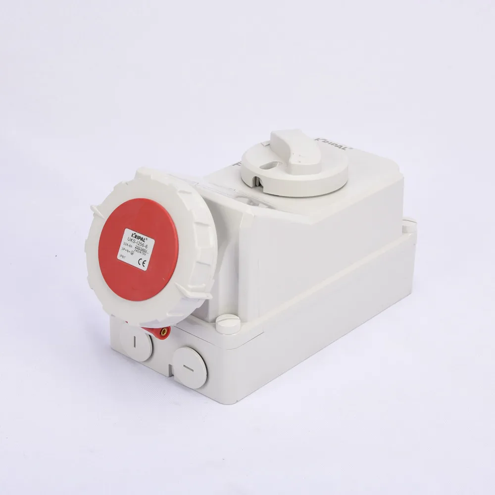 IP67 32A 5P 380V Waterproof Interlock Switch Socket CE Certificated