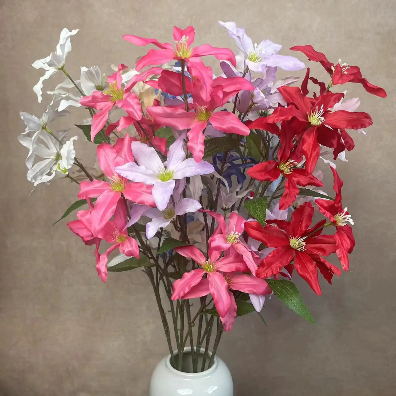 Factory Wholesale Wedding Decorative 6 Heads Silk Artificial Magnolia Stems for Home Hotel