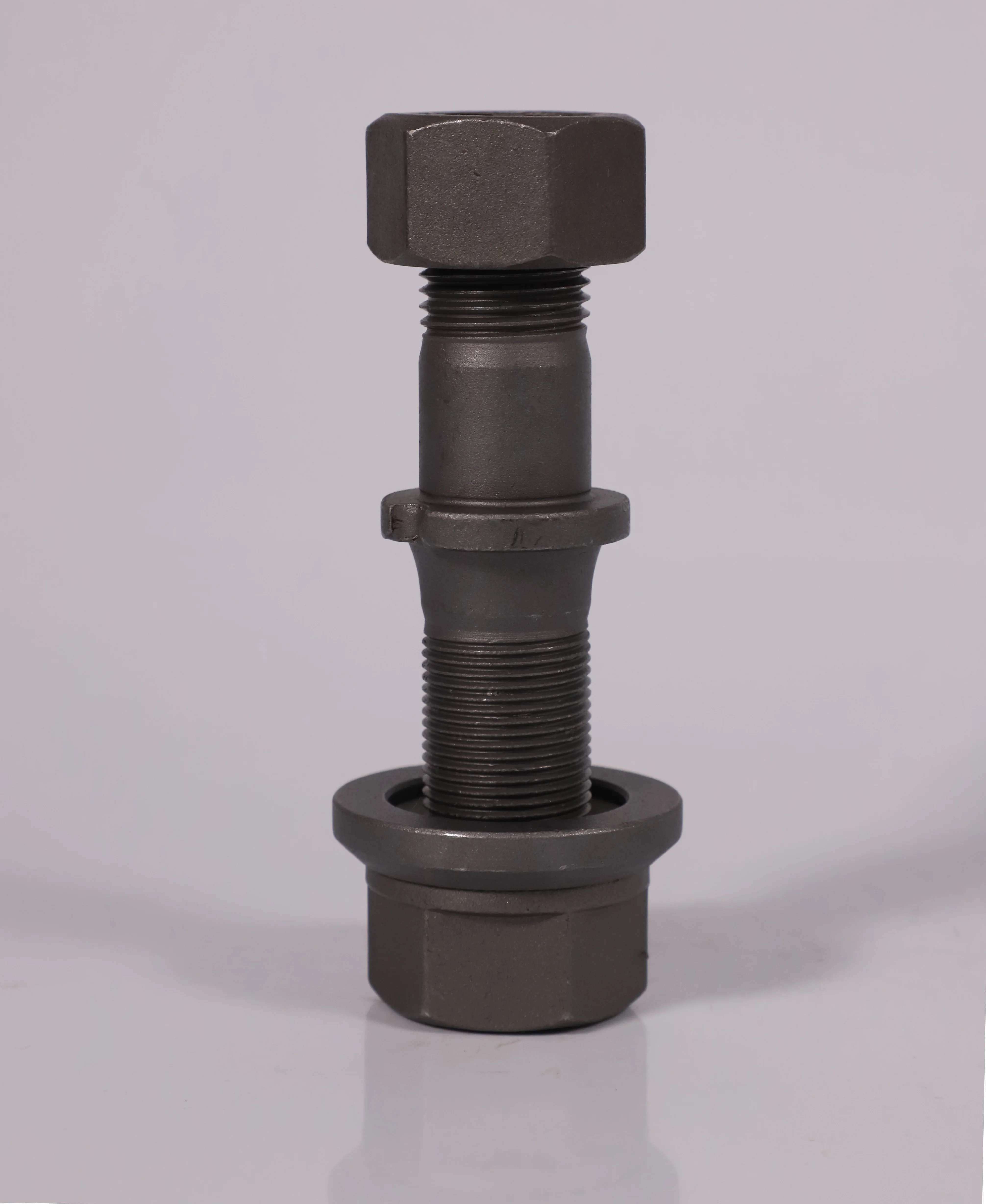 Heavy Truck Auto Parts Phosphate Black Wheel Stud And Nut for  Bpw 03 296 23 170 size M22X1.5/M22X2.0X114 Wheel hub Bolt