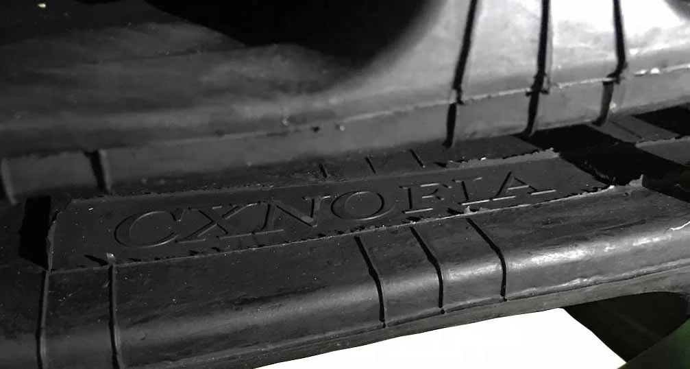 Different Types Agricultural Machine Claas kubota Harvester Rubber Track