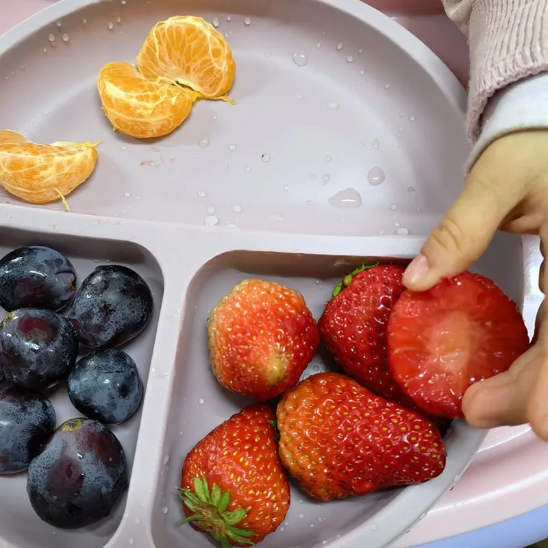 New Design Food Grade Silicone Baby Bowls Kids Round Divided Dinner Plate Suction Plate For Babies & Toddlers