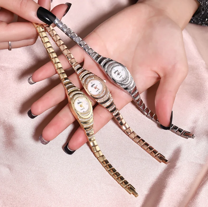  Hot Sale 2pcs/set Women Ladies Fashion Bling Fully Diamond Iced Out Watch Luxury Quartz Wrist Bracelet Watches Gift