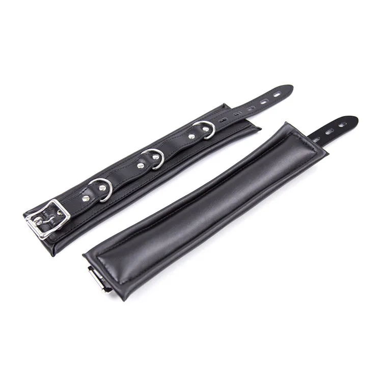 Bind toys D child buckle funny hands and feet Bind iron pipe feet Black sponge 3 sections Remove lock cuffs