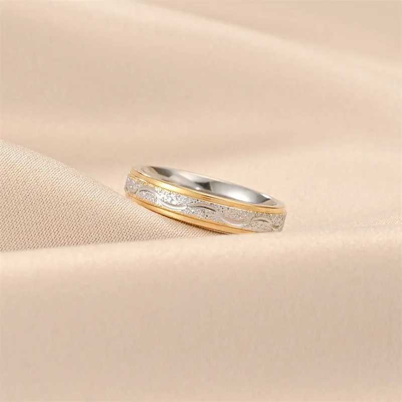 Fashion No Fade Two Tone Stainless Steel Couple Rings Set Luxury Sparkly Frosted Carved Wave Wedding Diamond Ring Gift for Lover