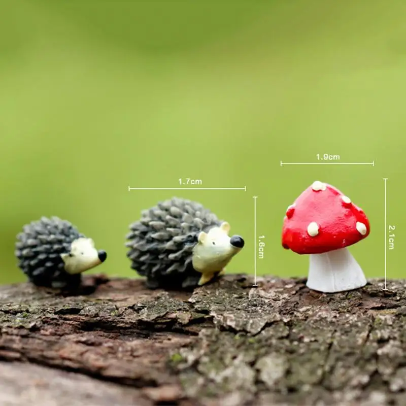 Garden Moss Resin Crafts Artificial Mini Hedgehog Red Dot Mushroom Miniature Ornament Hedgehog Decor Fairy Garden