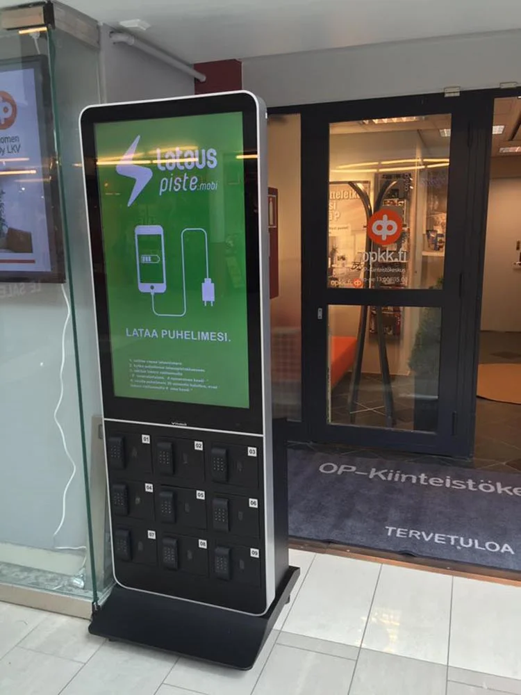 new innovations 2022 advertising screen water proof shared power bank rental machine outdoor mobile phone charging station
