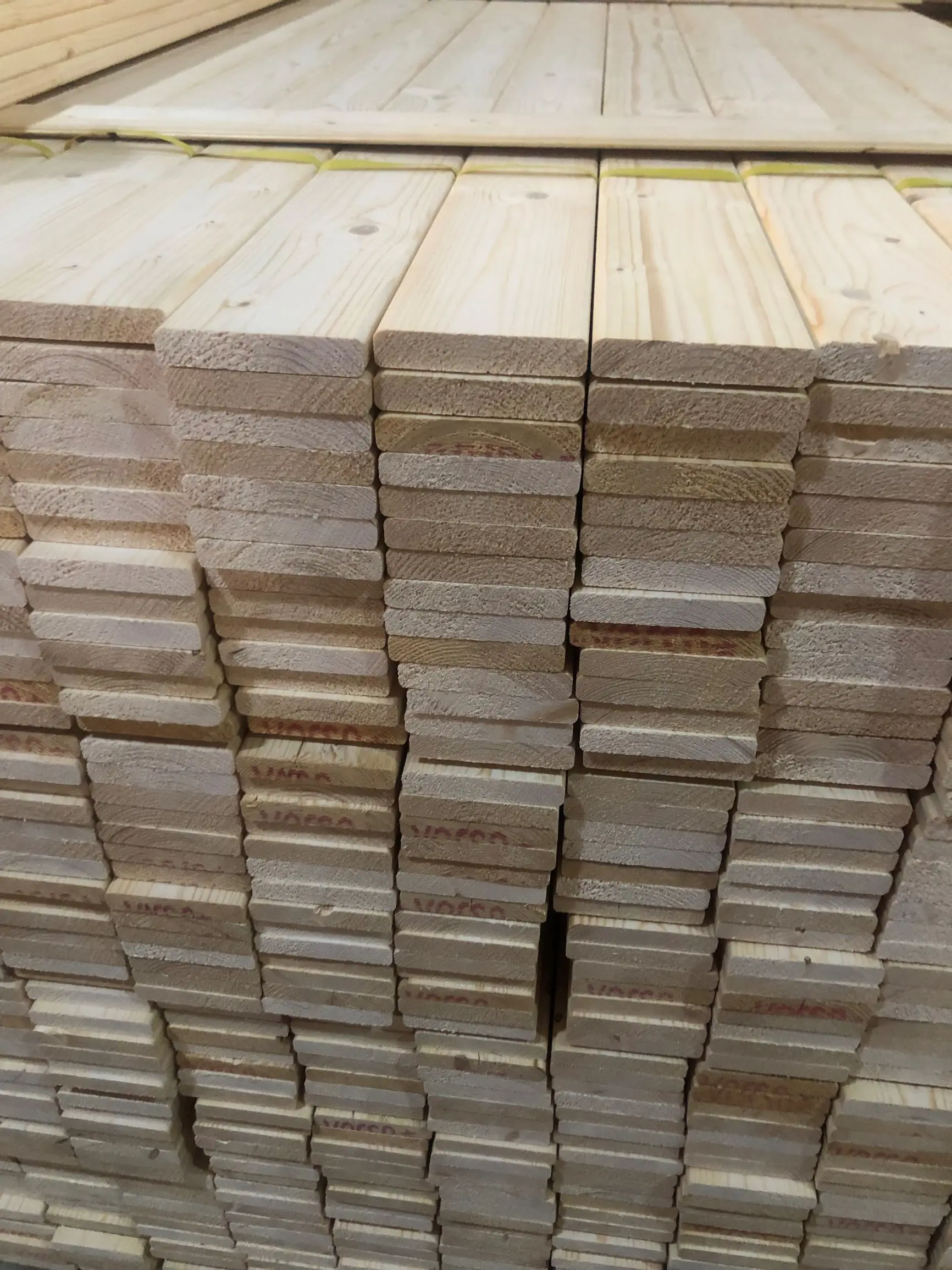 Wholesale Wood Cedar Red Abachi/ Hemlock/ Red Canadian spruce/ Finland White Pine Solid Wood Sauna Panel Board for Sale