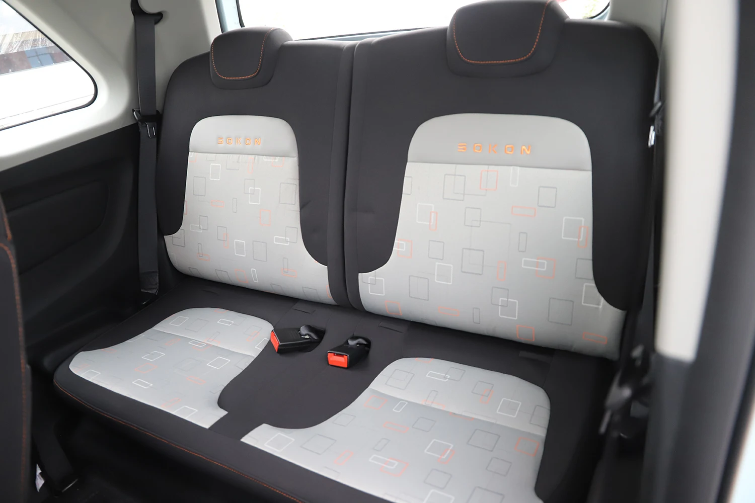 DFSK Fengguang Smallest Mini Ev 4 Seats Miniature Mini Electric Car for Adults New Energy Vehicle