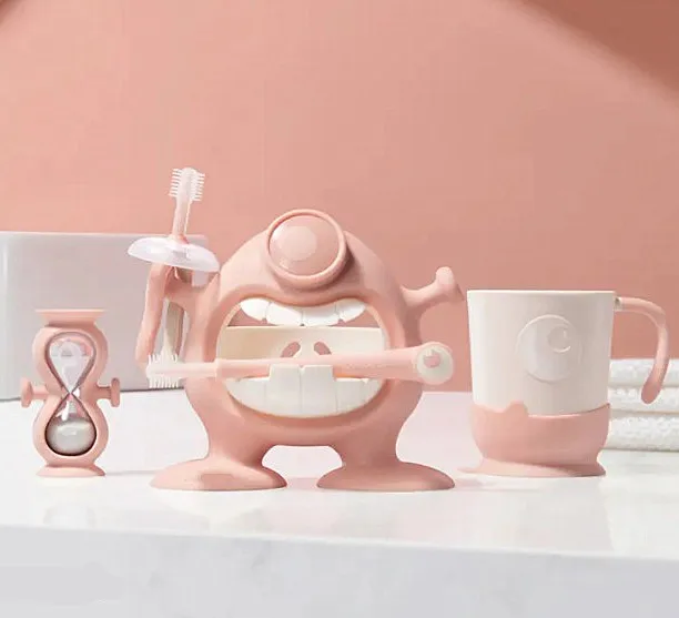 Kids Silicone Toothbrush Creative Early Education Set Toothbrush With Toy Holder Kids Training Custom Logo