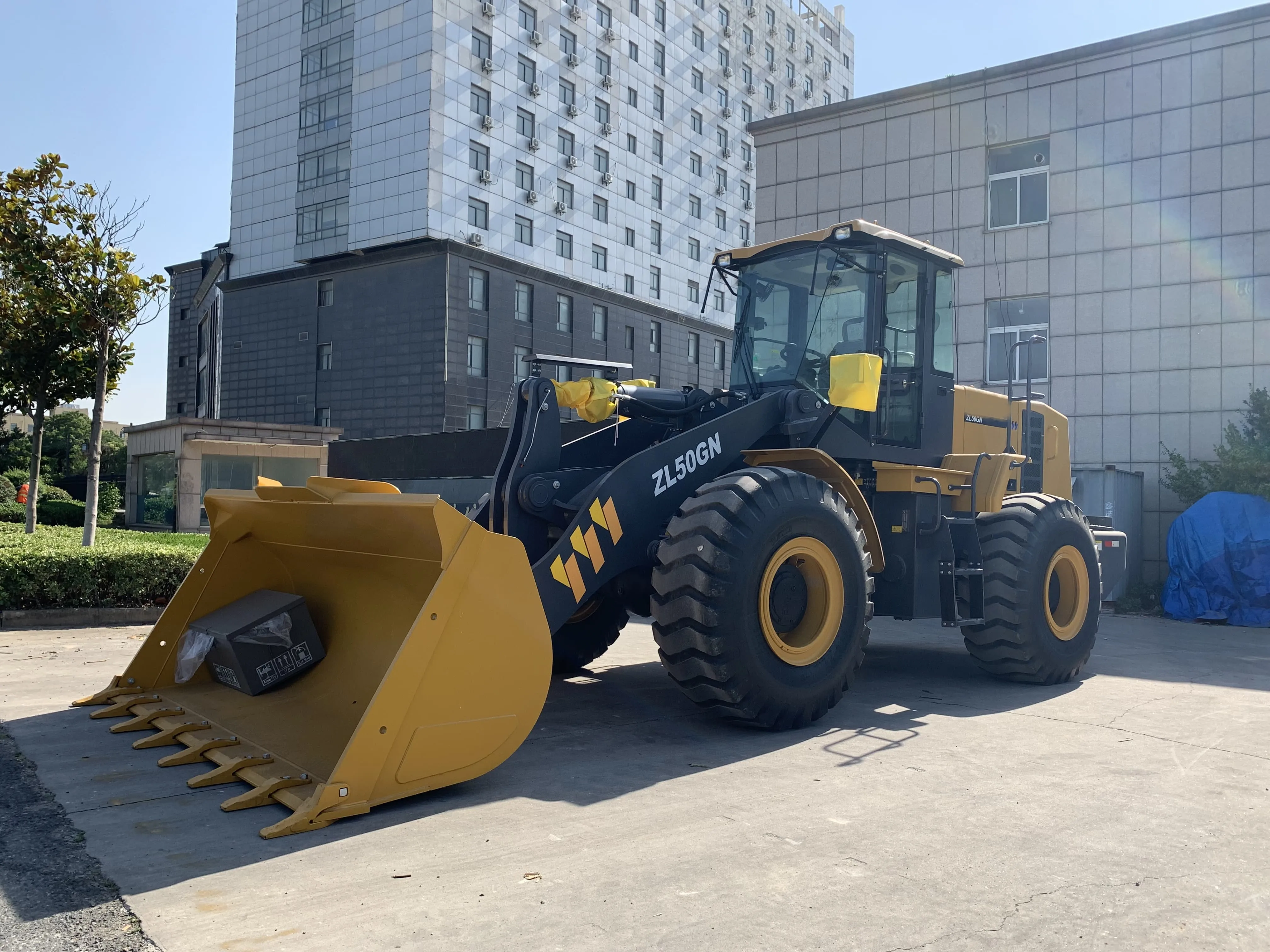 China Hot Selling  Earth Moving Machinery 5.5Ton Rated Load 3CBM Bucket Wheel Loader ZL50GN