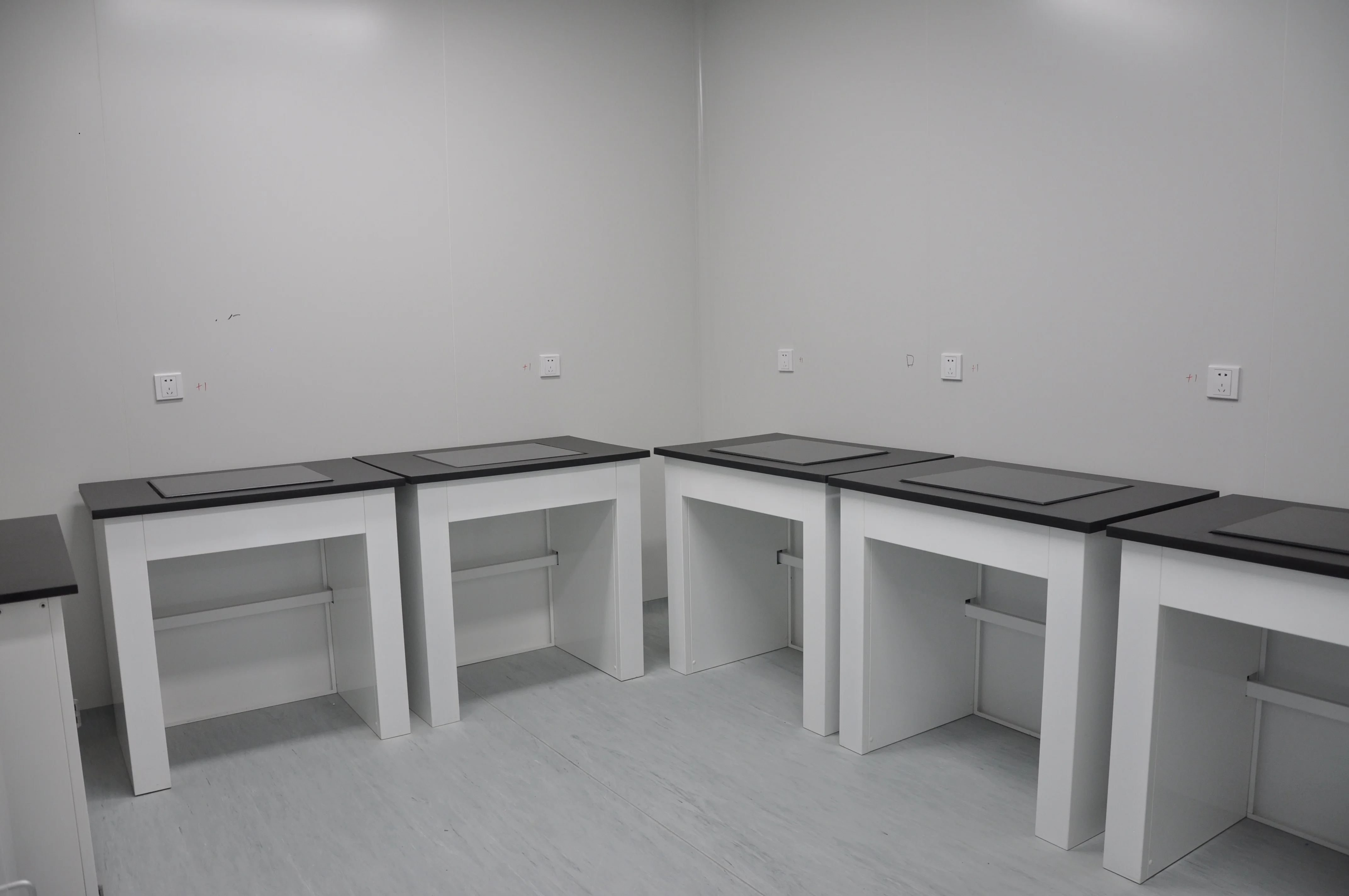 Wholesale Custom Laboratory Supplies High Quality Chemistry Laboratory Work Table Laboratory Island Workbench