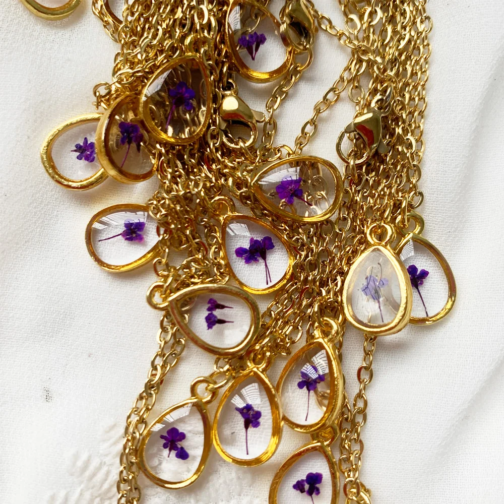 Different Color Chinese Factory Clear Gold 4 Leaf Clover Water Drop Resin Dried Flower Necklace