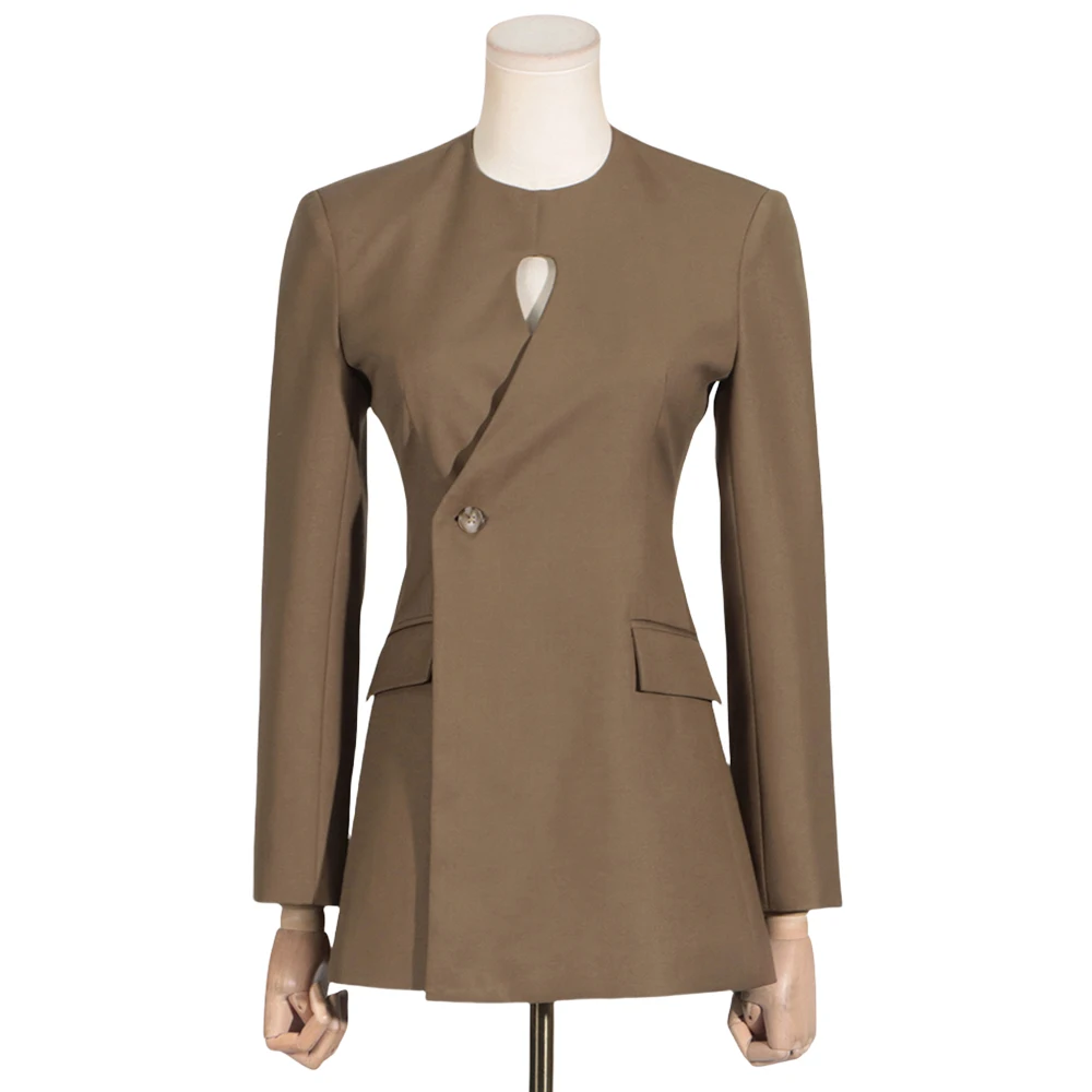 TWOTWINSTYLE Retro Coffee Colored Round Neck with a Hollowed out Chest and a Button Waist Cinched Suit Top