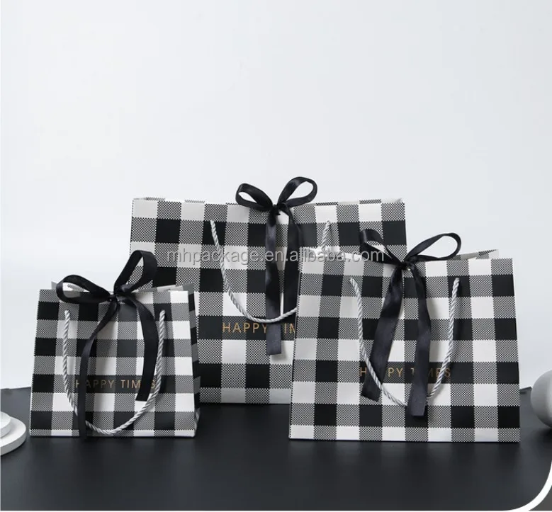 Custom Logo Large Cardboard Shopping Bags Small Jewelry Matt Black Shopping Paper Gift Bag With Handle