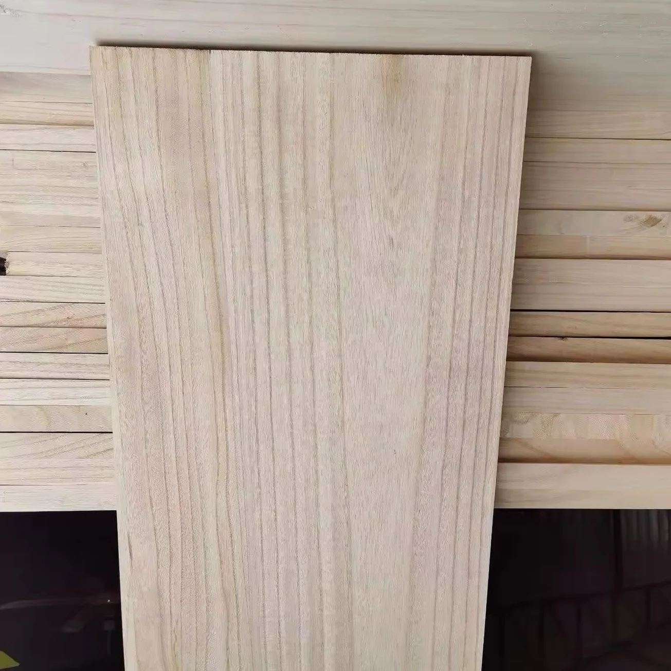 China Factory Direct Sale Paulownia Wood Surfboard poplar wood timber paulownia wood price m3